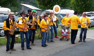 St Goar 2012 spelen voor de gasten op de camping     